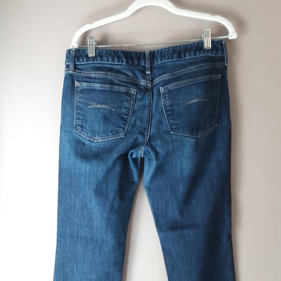 Gap 1969 Real Straight Dark Wash Jeans Cropped Size 30/10 - Picture 8 of 15